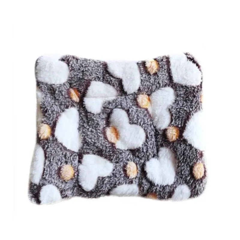 Cozy Winter Bed for Small Pets