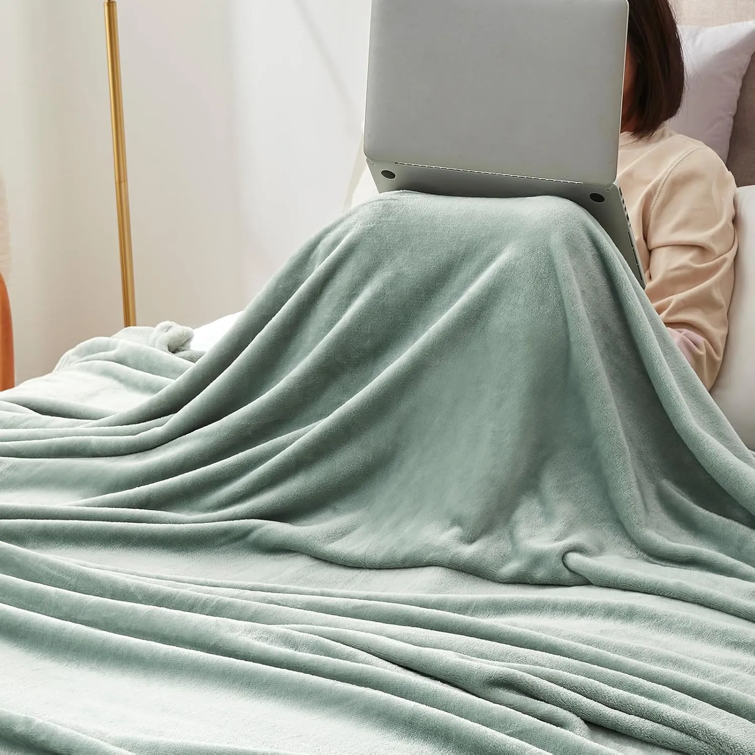 Hansleep Fleece Celadon Throw Blanket, Super Soft Flannel Fuzzy Plush Cozy Blanket for All Seasons, Celadon, Throw 50x60 Inches